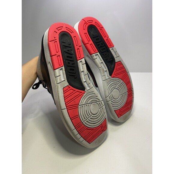 Athletic_Shoes